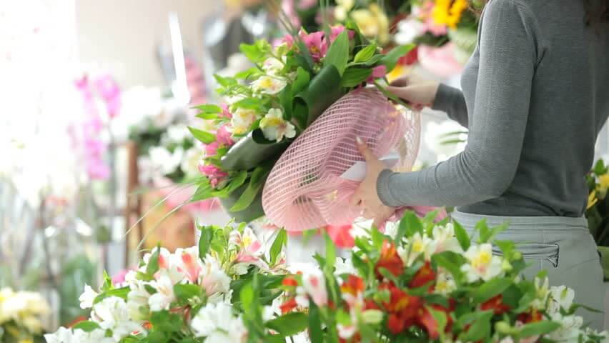 The Role of Flower Baskets in Dubai’s Growing Event Planning Industry Economic Impact and Market Demand dreambox.ae